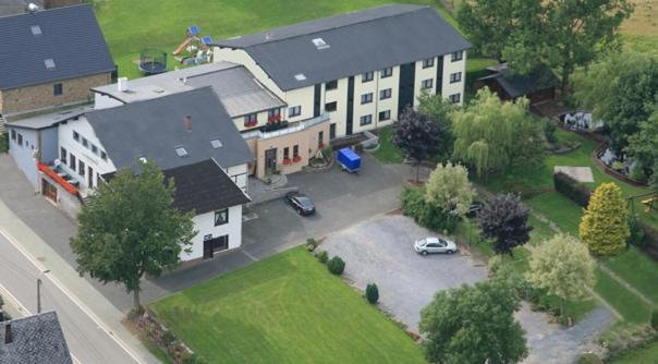 Hotel Zum Buchenberg St. Vith Exterior photo